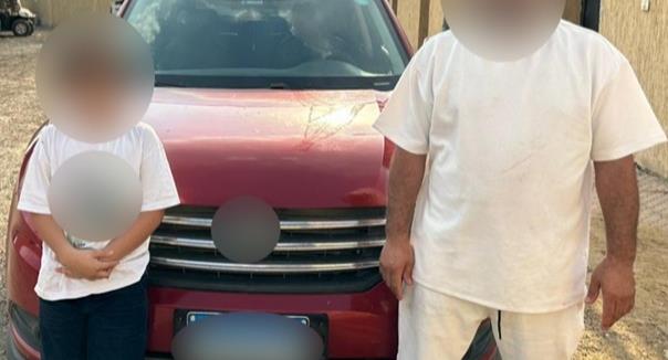 معرضًا حياة المواطنين للخطر.. القبض على طفل يقود سيارة ملاكي في القاهرة