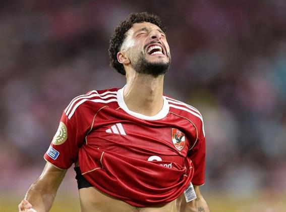 مفاجأة مدوية.. جون إدوارد يطير إلى أمريكا لضم وسام أبو علي للزمالك