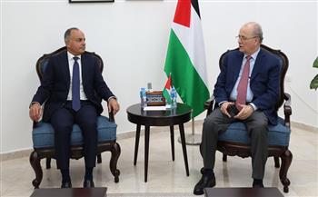 سفير مصر في رام الله يلتقي برئيس الوزراء الفلسطينى 