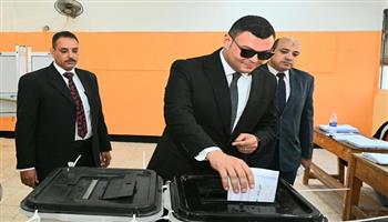 وزير الإسكان يدلي بصوته في انتخابات "الشيوخ" 2025 ويؤكد: المشاركة تعكس الوعي الحضاري للمصريين