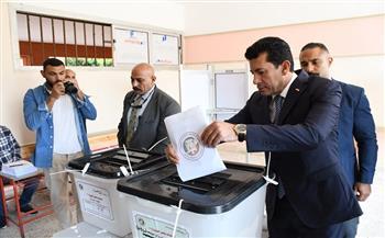 وزير الشباب والرياضة يُدلي بصوته في انتخابات الشيوخ 2025 بمدينة الشروق  