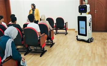 تدشن أول تجربة للروبوتات لإرشاد الطلاب باختبارات القبول بمعهد الكوزن المصري الياباني