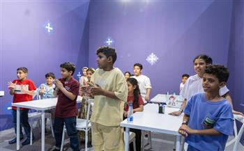«معمل الحكايا» في معرض «كتاب المدينة المنورة 2025» يربط خيال الأطفال بالعربية
