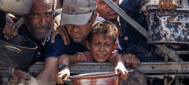 مفوض الأمم المتحدة لحقوق الإنسان: صور المتضورين جوعا في غزة تفطر القلب ولا تُطاق