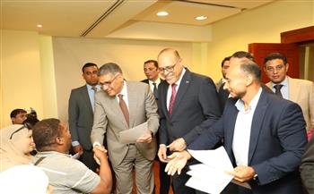 وزير العمل ومحافظ الجيزة يفتتحان ندوة تثقيفية للتوعية بمواد قانون العمل الجديد