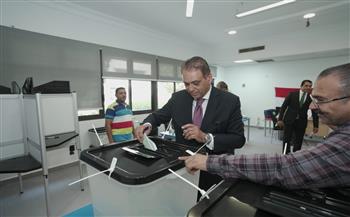 المستشار علاء فؤاد يدلي بصوته في انتخابات الشيوخ 2025 ويشيد بالإقبال والمشاركة الوطنية