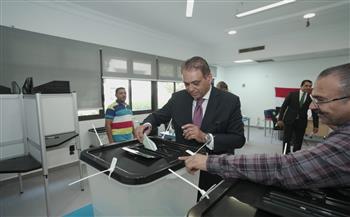 المستشار علاء فؤاد يدلي بصوته في انتخابات الشيوخ 2025 ويشيد بالإقبال والمشاركة الوطنية