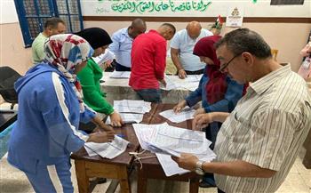 بدء فرز الأصوات بمدرسة سيلا في الفيوم وسط متابعة دقيقة من مندوبي المرشحين