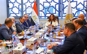وزيرة التنمية المحلية تستقبل وفدًا من شركة ازري العالمية لبحث التعاون المستقبلي بين الجانبين