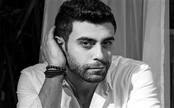 مهند حسني نجم سينمائي خلال أحداث فيلم "شلة ثانوى" مع فتحى عبد الوهاب وبيومى فؤاد 