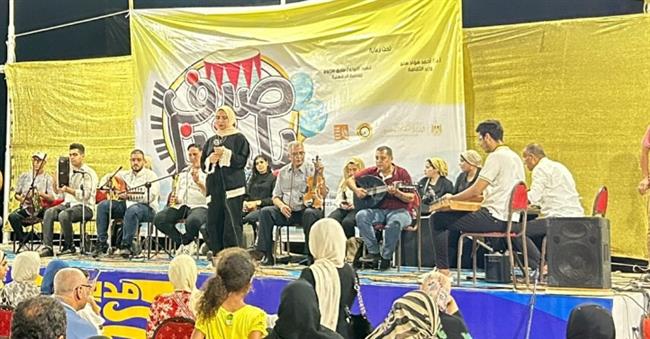 "صيف بلدنا" بجمصة يواصل لياليه بعروض الفنون الشعبية 