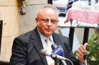 بعد فوزه بجائزة النيل.. د. أحمد زايد:  التكريم اعتراف بـ«وجود الإنسان» ولو رضيت عن نفسى أكون فاشلًا