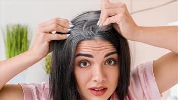 للسيدات.. أطعمة تحافظ على لون شعرك الطبيعي وتمنع الشيب