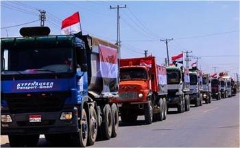 تحرك شاحنات الفوج الخامس ضمن القافلة العاشرة من مصر تمهيدا لدخولها قطاع غزة