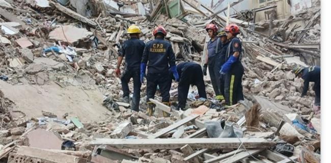  مصرع طفل وإصابة شخصين بينهما والدته في انهيار عقار البراجيل