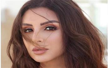 ربنا يقومك بالسلامة.. كندة علوش تدعم أنغام فى أزمتها الصحية