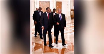 الرئيس السيسي يستقبل رئيس وزراء السودان الانتقالي.. ويؤكد دعم مصر لاستقرار السودان ووحدته