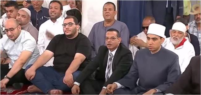 بث مباشر.. صلاة الجمعة من مسجد السيدة زينب