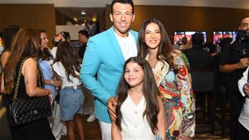 جيل النجوم الصاعد.. أبناء الفنانين يخطفون الأضواء بجانب آبائهم