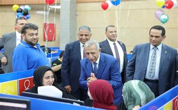 رئيس الأكاديمية العربية يتفقد المرحلة الختامية للمسابقة المصرية للبرمجة لشباب الجامعات