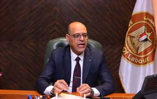 وزير العمل: الخميس المقبل إجازة رسمية مدفوعة الأجر للعاملين بالقطاع الخاص