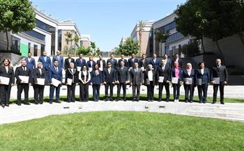 وزير الشباب والمدير التنفيذي للأكاديمية الوطنية للتدريب يشهدان ختام دورة تدريبية لتأهيل الكوادر بالوزارة