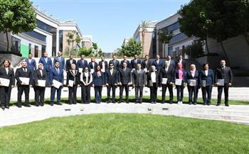 وزير الشباب والمدير التنفيذي للأكاديمية الوطنية للتدريب يشهدان ختام دورة تدريبية لتأهيل الكوادر بالوزارة