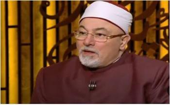 كيف يصلي الله سبحانه وتعالى على النبي؟.. خالد الجندي يجيب 