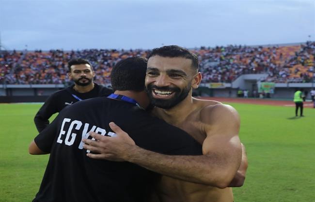 ليفربول يرسل طائرة خاصة لإعادة محمد صلاح إلى إنجلترا بعد مباراة بوركينا