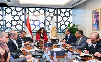 وزيرة التنمية المحلية تبحث مع محافظ جنوب سيناء ومدير "الهابيتات" مستجدات مشروع تطوير مدينة دهب