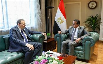  وزير الصحة يستقبل رئيس الجهاز المركزي للتنظيم والإدارة لتعزيز التعاون في تطوير المنظومة الصحية