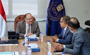 رئيس هيئة الدواء يعقد اجتماعًا مع شركة "بيوجينيرك" لتعزيز التعاون والاستثمار الدوائي