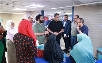 نائب وزير الصحة يجري جولة تفقدية مفاجئة لمستشفيي التأمين الصحي والصدر بالمنيا 