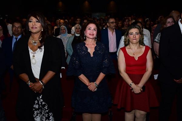 أبرزهم هالة صدقي وسيمون.. تكريم نجمات الفن في حفل مهرجان بردية السينمائي| صور 
