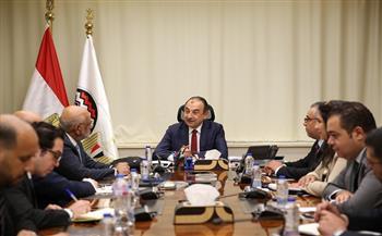 وزير قطاع الأعمال يستقبل وفدا من البنك الدولي لتعزيز التعاون المشترك