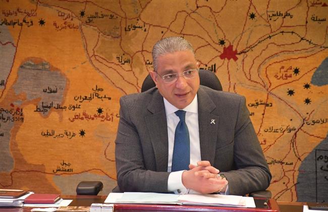 محافظ الفيوم يوجه بسرعة إنجاز محطتي مياه الشرب في "قحافة" و"العزب الجديدة"