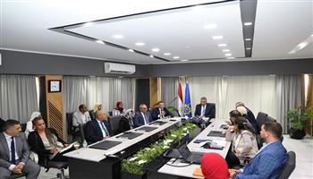 محافظ أسوان يطلق تنفيذ أنشطة مشروع "بناء القدرات لتطوير البنية التحتية في المناطق الحضرية"