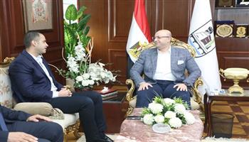 محافظ بني سويف يلتقي نائب وزير الصحة في مستهل زيارته التفقدية لعدد من المنشآت الصحية 