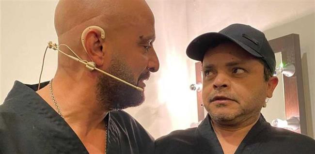 مقطع فيديو طريف يجمع محمد هنيدي وأحمد السقا