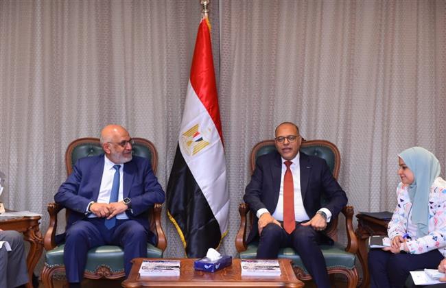 وزير العمل يستقبل وفدًا من مجموعة البنك الدولي لبحث التعاون في المجالات المشتركة