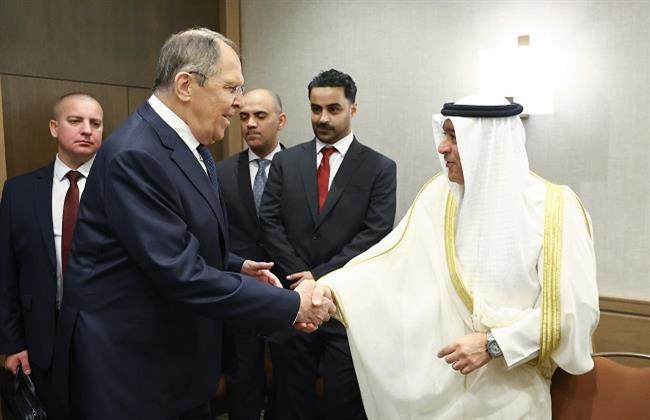 أمين مجلس التعاون ووزير الخارجية الروسي يبحثان آخر المستجدات والأوضاع في المنطقة