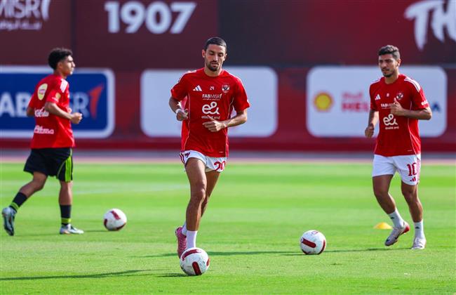 الأهلي يركز على النواحي البدنية قبل مواجهة إنبي في الدوري الممتاز 
