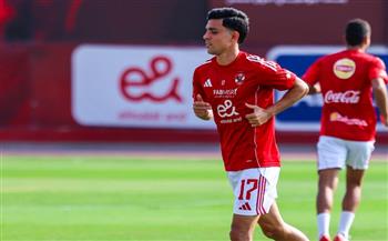 الأهلي يؤدي مرانه المسائي استعدادًا للقاء إنبي في الدوري الممتاز  