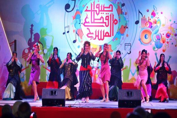 تفاعل رائع لجمهور «صيف قطاع المسرح» مع فرقة «رضـــا» بحفلها الثاني