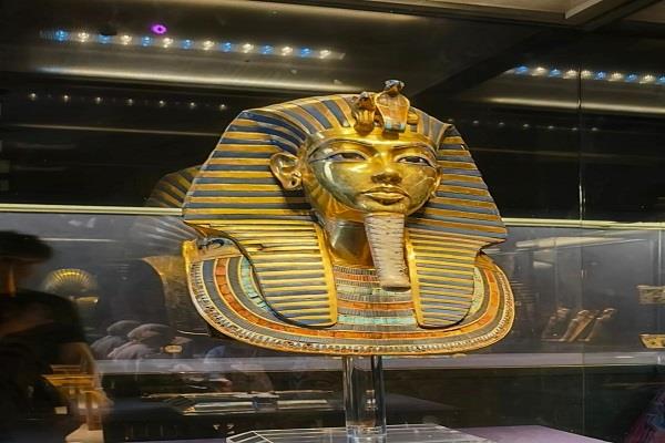 غلق قاعة توت عنخ آمون بالمتحف المصري لنقل آخر مقتنياتها إلى المتحف الكبير