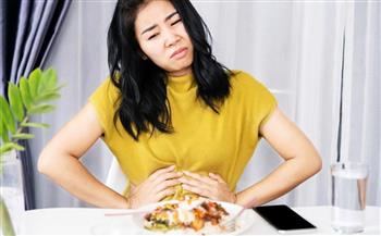 لحماية جهازك الهضمي.. ابتعدي عن تناول تلك الأطعمة
