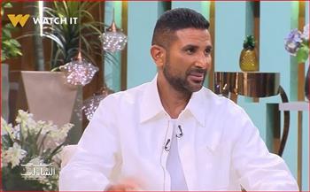 أحمد سعد عن ملابسه الغريبة: خفة دم المصريين بتضحكني على نفسي