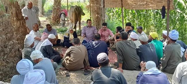 «الزراعات التعاقدية» تواصل جهودها لتشجيع وتوعية المزارعين