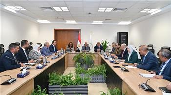 وزير الري يؤكد ضرورة الالتزام بالضوابط بشأن الأعمال على جانبي نهر النيل