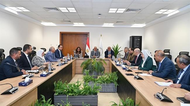 وزير الري يؤكد ضرورة الالتزام بالضوابط بشأن الأعمال على جانبي نهر النيل
